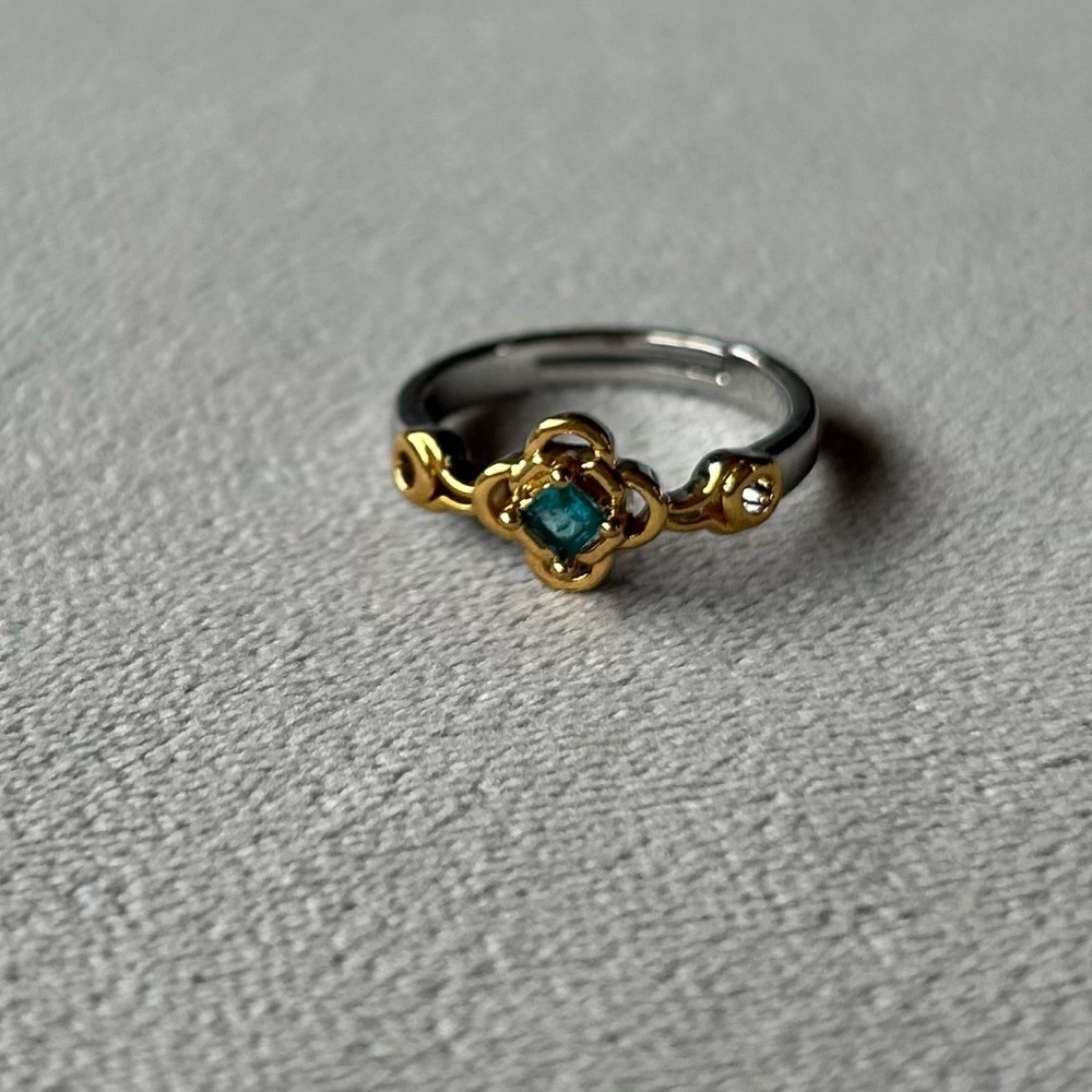 Genshin Impact Ganyu Ring ~ Resizable ~ Silver & Gold Tone Blue Stone ~Brand New